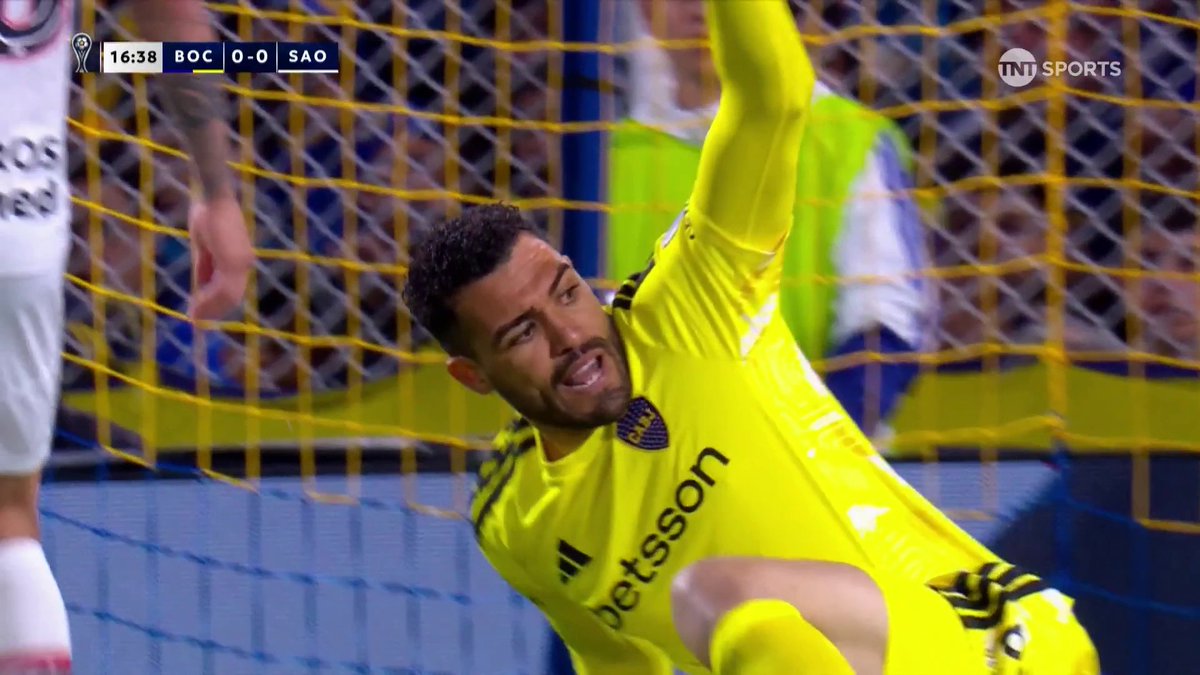 🧤El ATAJADÓN de ÁLVARO MONTERO para salvar el error de #Belmonte.