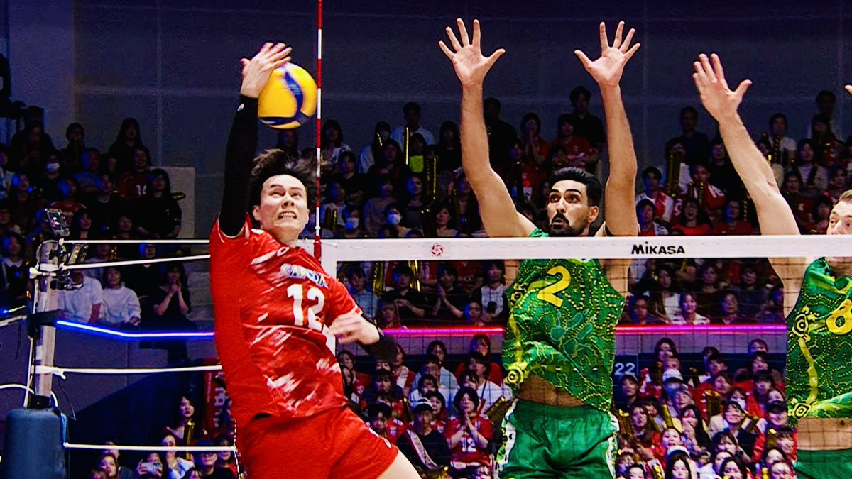 リアルハイキュー❗️オーストラリア戦で魅せた髙橋藍選手の✨背面ショット✨を再び‼️ 🏐バレーボール アジア選手権 日本 3️⃣-0️⃣ オーストラリア (25-20、25-13、25-21) ＜9月8日｜福岡・北九州＞ 📺地上波・フジテレビ系列で放送👀 ⏰9月11日(金) 準々決勝 #アジア選手権 #バレーボール男子日本代表