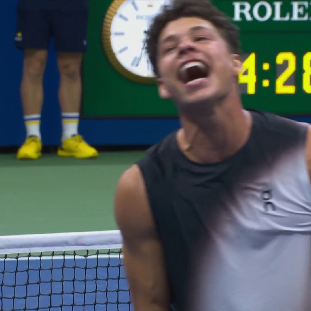 Une balle de match "Sheltonesque" ! Le stade Arthur Ashe explose et Ben Shelton rejoint Frances Tiafoe en 1/2 finale de l'#USOpen !
