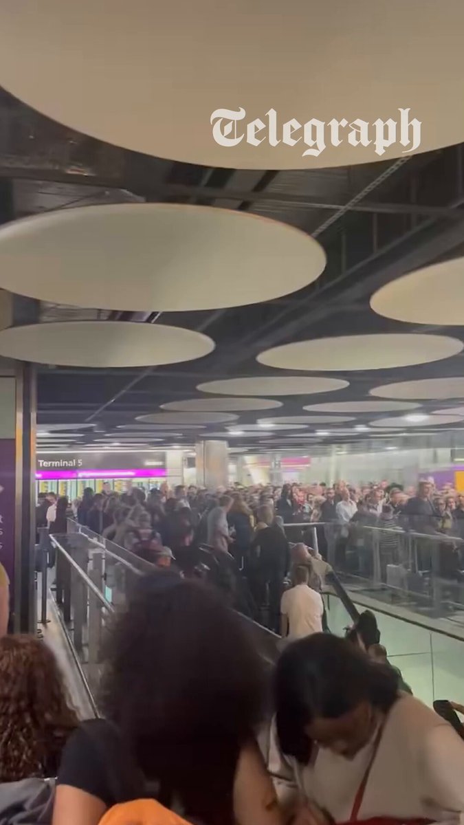 Hundreds more flights have been cancelled across the UK after an air traffic control failure grounded planes yesterday. Heathrow Airport, which has halted 246 flights, has warned customers to “only travel if your flight is confirmed to be operating”. 🔗: