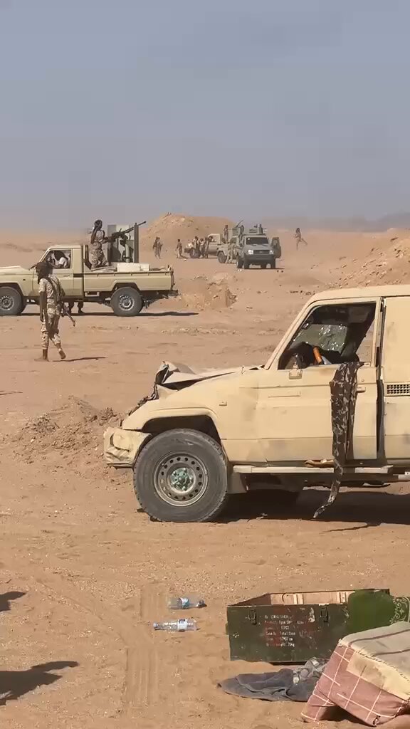 Houthi military pickups and weapons were also seized by the govt forces in Al-Jawf today. #Yemen