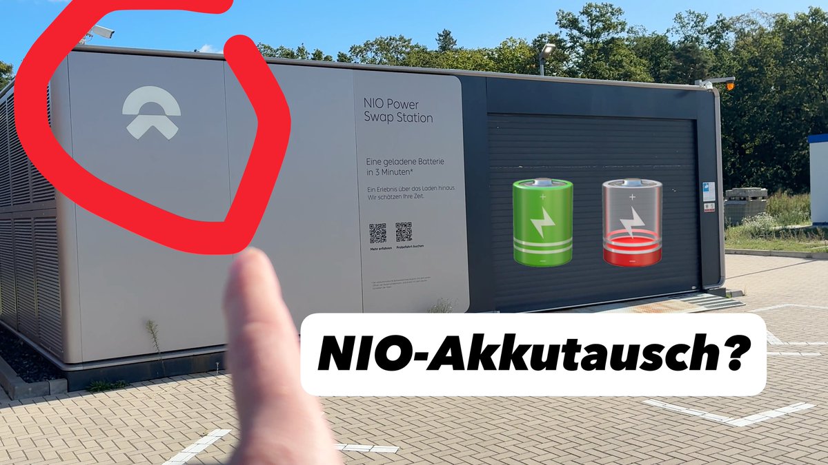 Nicht alles, was mit Elektromobilität zu tun hat, ist immer gut Technisch betrachtet ist diese NIO-Batteriewechsel-Anlage beeindruckend. Sie tauscht den Akku so schnell, wie ein Verbrenner auftankt. Es interessiert nur niemanden. Es ist ein Irrglaube, dass es den Kunden der Elektromobilität auf schnelles Aufladen ankommt, ihnen ist es egal. Die bestverkauften eAutos der Welt (u. a. Tesla auf 1) bieten eine maximale Ladeleistung von 175–250 kW an. E-Autos laden dann, wenn sie ohnehin stehen. 23 Stunden am Tag. $NIO ist auf dem Holzweg. Deswegen hat die Aktie 90 % ihres Wertes vom Top eingebüßt.