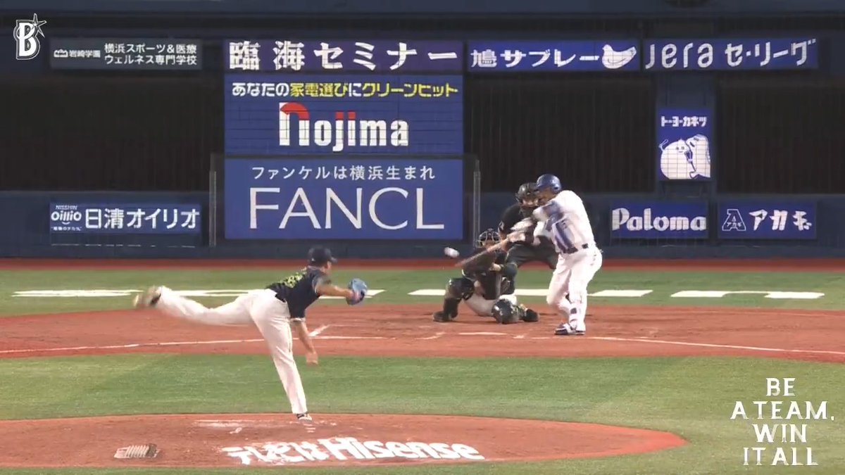 前の打席に同点のソロを放った #宮﨑敏郎 選手が、一死2.3塁のチャンスでライトへ犠牲フライを放ち #蝦名達夫 選手が勝ち越しのホームイン🐻💨🌟 3回裏 DB 2 - 1 S #限界のその先へ #baystars
