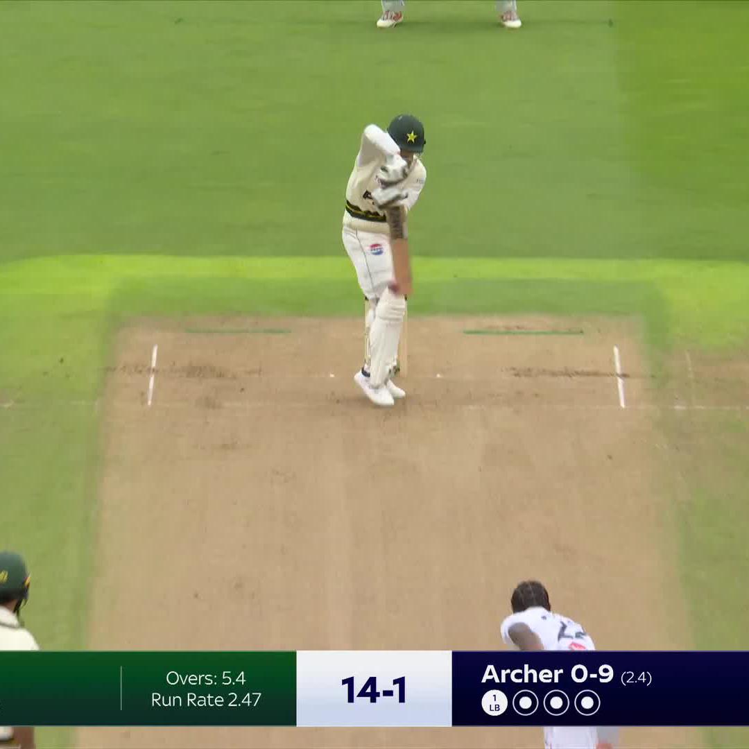 Safe hands from Josh Tongue 🤝 Click here for live updates 👉