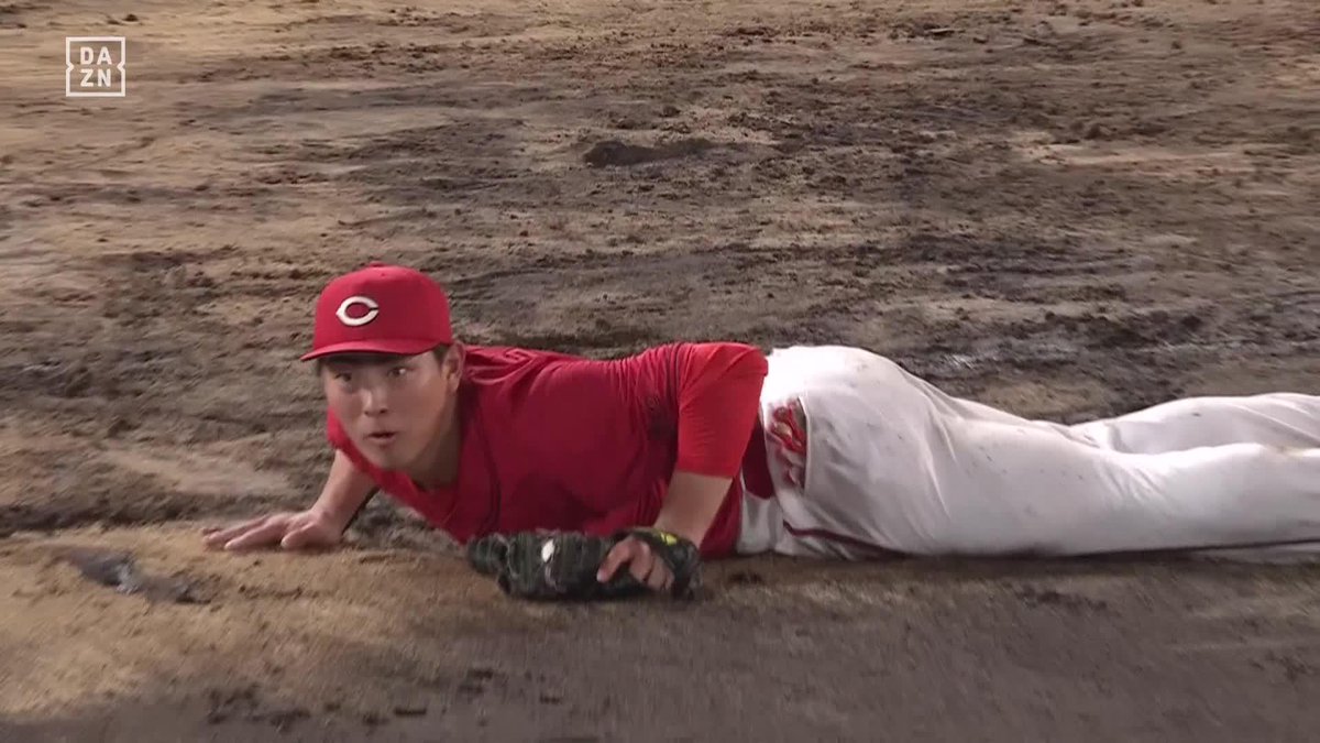 本人もびっくり😯 脅威の反射神経を披露 佐藤啓介がファインプレー ⚾️阪神×広島 #carp #だったらDAZN
