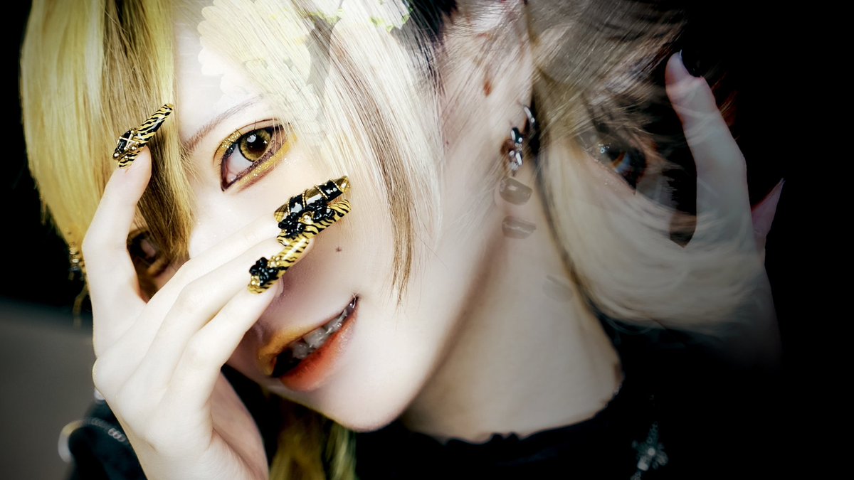 💛動画投稿しました💛 6年前に自分で振付した「エバ」を、 今の自分が踊り直してみました！ 少しは魅力的な女性に成長できたでしょうか。 youtube: niconico: