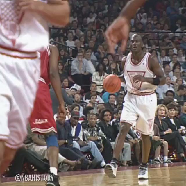 32 YEARS AGO TODAY🐐 Michael Jordan came out of retirement, dunked on former teammate Corie Blount and scored 52 POINTS in Scottie Pippen's All-Star Charity Game.