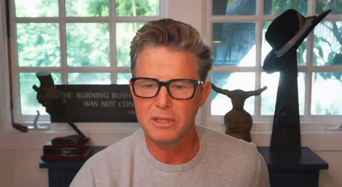 Billy Bush received a letter from Patrick Clancy’s lawyer. It begins. 👏🏻🙌🏻