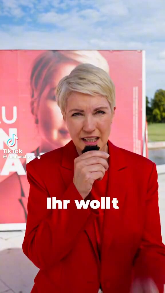 Liebe Frau Schwesig, wenn man seit 2017 MP eines Landes ist, und so einen Clip veröffentlicht, gegen einen politischen Gegner, von Kopf bis Fuß in rot gekleidet, dann gibt diese Regierungszeit wohl nichts her, was die Wähler veranlassen könnte Sie wieder zu wählen‼️