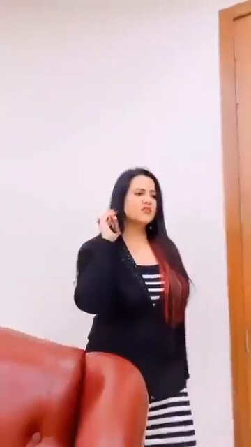Remember ? 🚨 How this Sanskari bahu of RSS Amruta Fadnavis danced with Riyaz Ali ..?? Today she is promoting muslim men to dance with Hindu daughters in Hindu religious festival Navratri .. Let that sink in ..