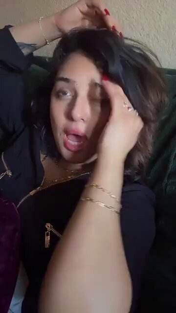 🫰🫰🫰🫰🫰🤞يا زين طيفك لا سرى وسط بالي اضحك غصب لو كان صدري حزين احبك اكثر من كلامي وخيالي واشوفك اجمل من سكن هالعين يا ليت قربك دايم ولا هو زوالي يا اول غلا في القلب ويا آخر الحنين ❤️🌹