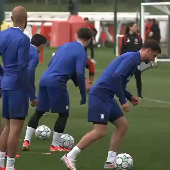 I genuinely didn’t know Mazraoui was this fast bro 😭