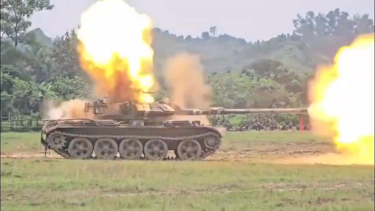 2x Bangladesh army soldiers were killed whilst conducting life fire training with a Type 59 (knock off T-54) tank at the Hathazari Field Firing Range in Chattogram. An additional soldier was wounded in the incident and is expected to survive. Fire your 100mm rifled main guns accordingly... 👀💥 #bangladesh #tank #Type59 #TWAT #chinese #army #t54 #iraq #iran #100mm #failure #nope #chattogram #বাংলাদেশ