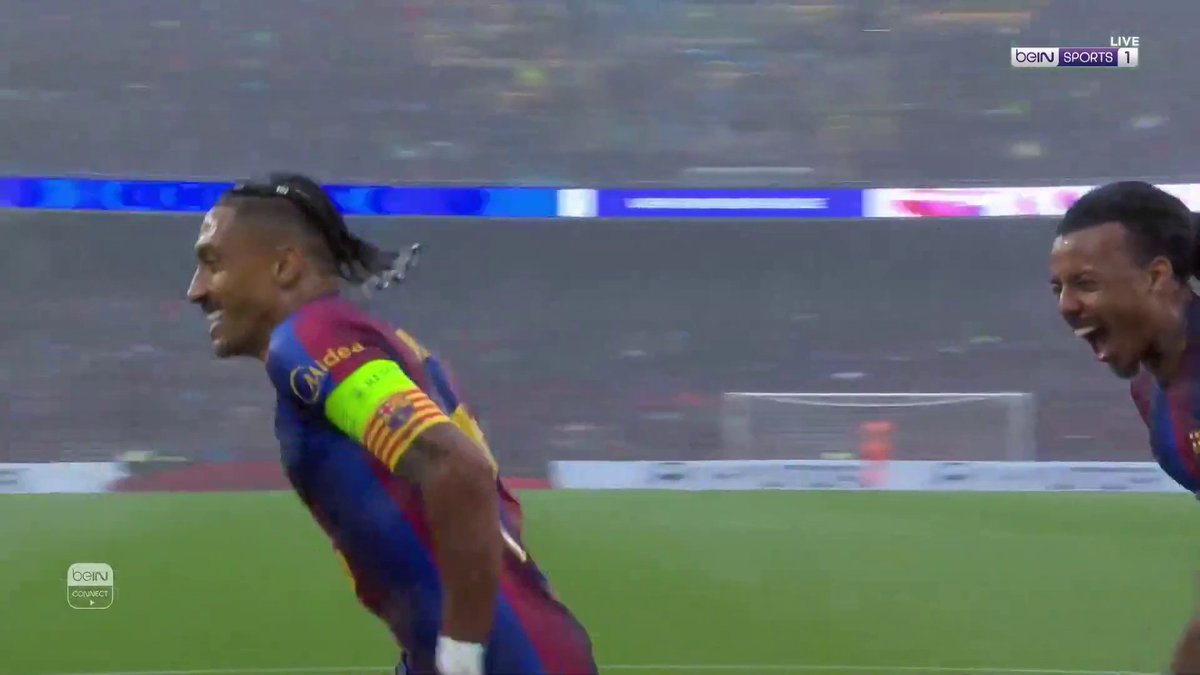 رافينيا يهز الشباك ويمنح برشلونة التقدم ⚽🔥 #دوري_أبطال_أوروبا