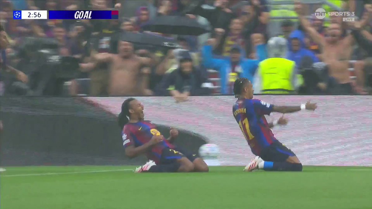 Raphinha absolutely SENDS two defenders as Barcelona go 1-0 up in three minutes… That is disgusting. 😮‍💨🫣