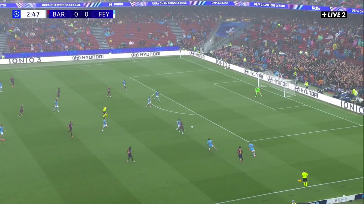 RAPHINHA C'EST PAS BIEN DE FAIRE ÇA 🥵 Lamine Yamal est à la passe décisive et le Barça mène déjà face au Feynoord, en direct sur CANAL+FOOT ⚡️ #BARFEY | #UCL