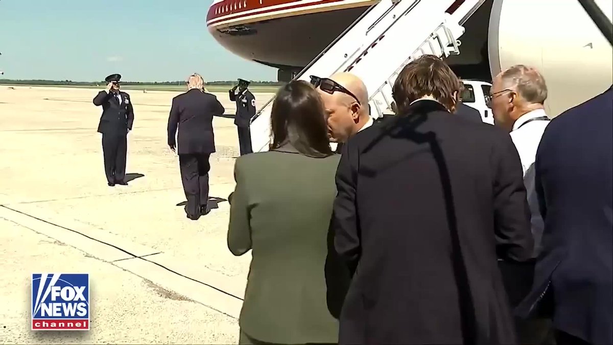 NOW: President Trump boards Air Force One en route to Texas for the first-ever RNC Midterm Convention. Trump touts that Dallas will "have a tremendous crowd tonight.