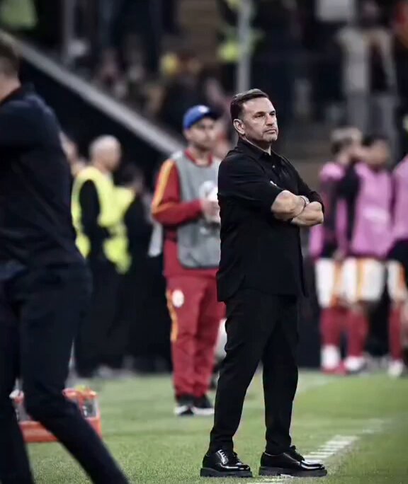 Daha 5 dakika oldu 4 atak yaptık, 1 gol attık. Sanada sıra geliyor Rui Borges... Sporting Lizbon :0 Galatasaray : 1 Asist : İsmail Jakobs Gol- Lucas Torreira 💪 #SCPvGS