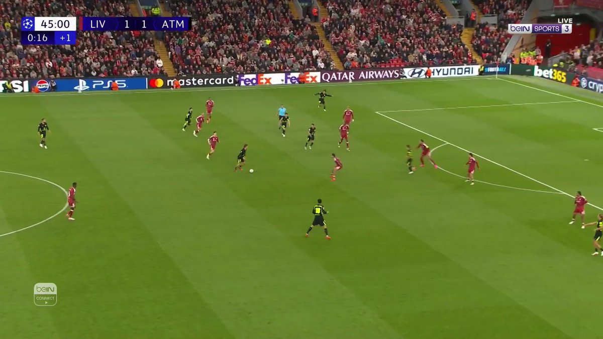 دومينيك سوبوسلاي يدرك التعادل لليفربول بتسديدة متقنة، بعد تمريرة من رونالد أراوخو. #دوري_أبطال_أوروبا