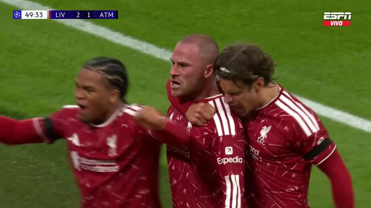 🔥🇦🇷 ¡GOLAZO DE ALEXIS MAC ALLISTER! El 10 del Liverpool y un zurdazo inatajable para el 2-1 sobre Atlético de Madrid en Anfield. 📺 Mirá la 🏆 #UCL en el Plan Premium de Disney+ Latinoamérica