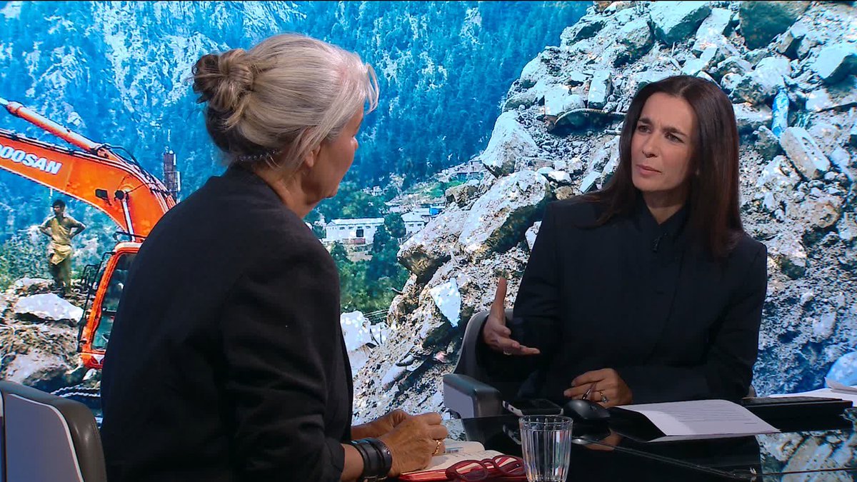 "The women and girls are living in fear." Alex Crawford describes Afghan society as living in a "dystopian nightmare", with women and girls missing from public life. Yalda Hakim | #Afghanistan
