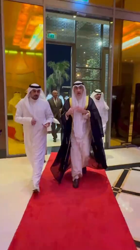النائب الاول لرئيس مجلس الوزراء ووزير الداخلية الشيخ الشيخ فهد اليوسف الصباح في حفل افراح المسيلم .