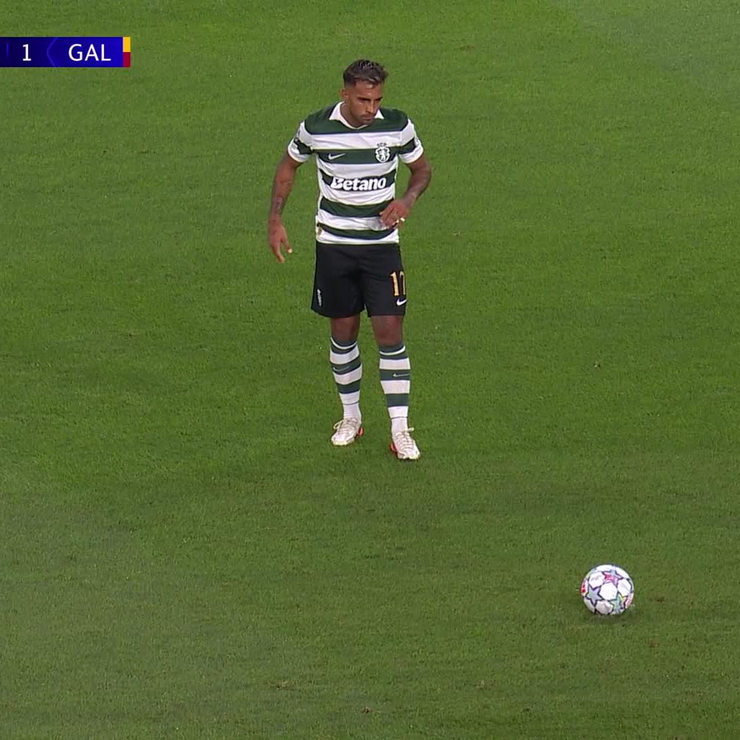 Ex-Schalker Zalazar schockt Galatasaray mit Traum-Freistoß #DAZNmoment #UCL
