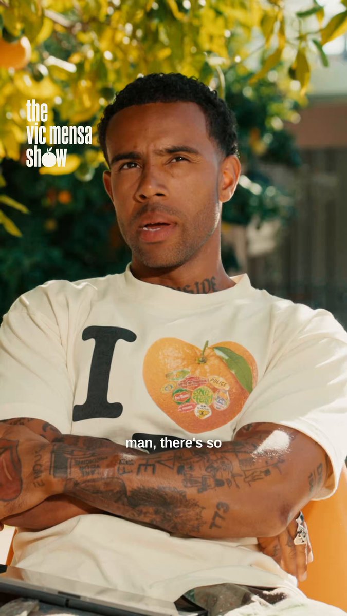 i love 🇬🇭 but why the wigs &amp; white gospel music? 😭 The Vic Mensa Show ft. Rapsody out nowww 🍊