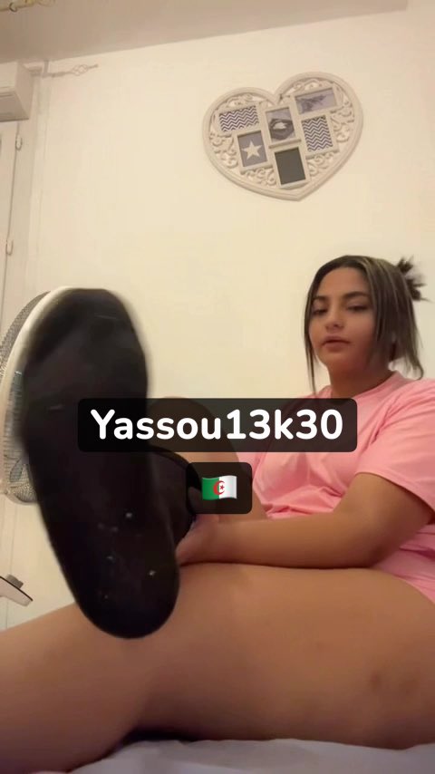 MESSAGE A TOUT MES SOUMIS A MES PIEDS 🇩🇿🦶🏽😈 Les grosse K3H je suis la pour vous Manger le cerveau 🧠 et vous dépouiller 🐶💸 Moneyslave - Moneymiss - Findom - Goddess - Fétichiste - Algérienne