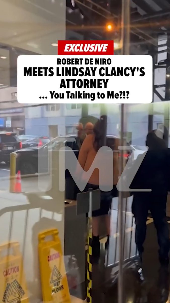 👀 Robert De Niro chats up Lindsay Clancy's lawyer Kevin Reddington.