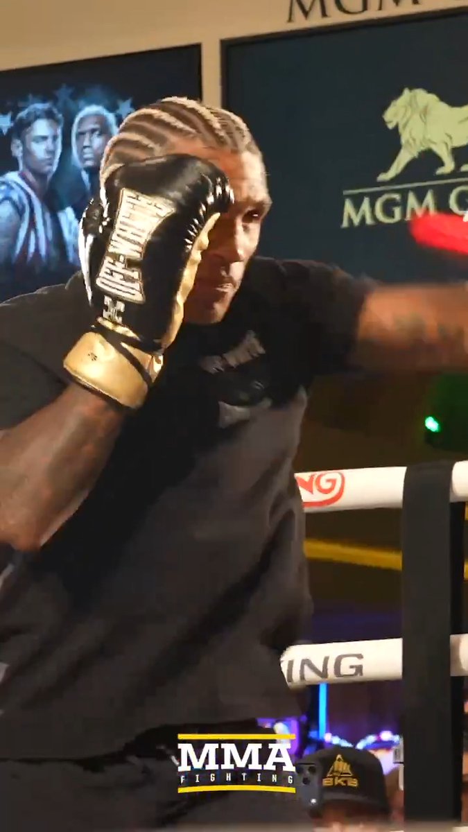 Conor Benn put on a show for the fans and media at the #GarciaBenn open workouts in Las Vegas 🥊