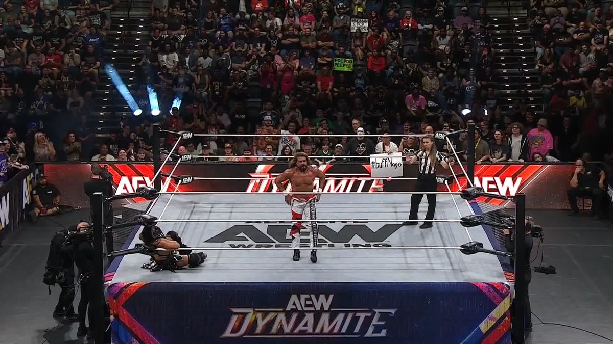 The pants are off for Andrade “El Idolo” The Real Latino Man!! But the beast mortos has other plans! Watch Rebel Heart #AEWDynamite LIVE on TBS &amp; HBO Max