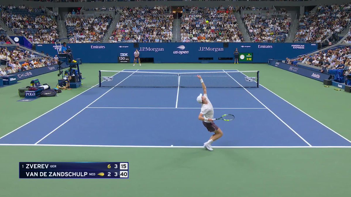 Air Zverev! Sascha gets up for the overhead.
