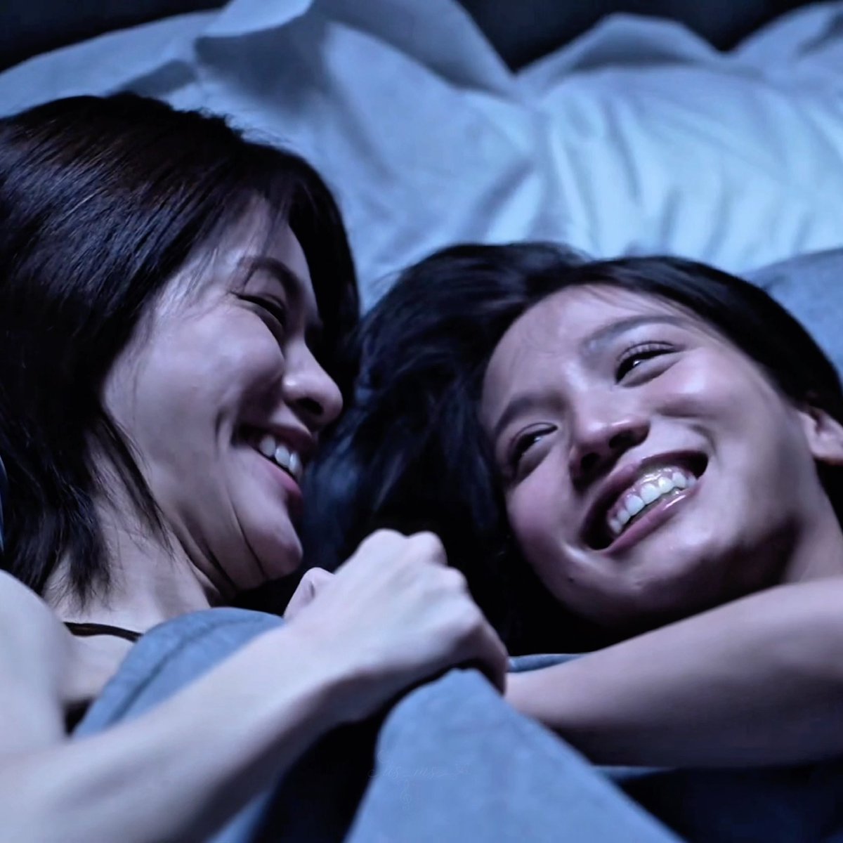 This made me smile. #emibonnie #emiamily #beonnnie #เอมี่บอนนี่