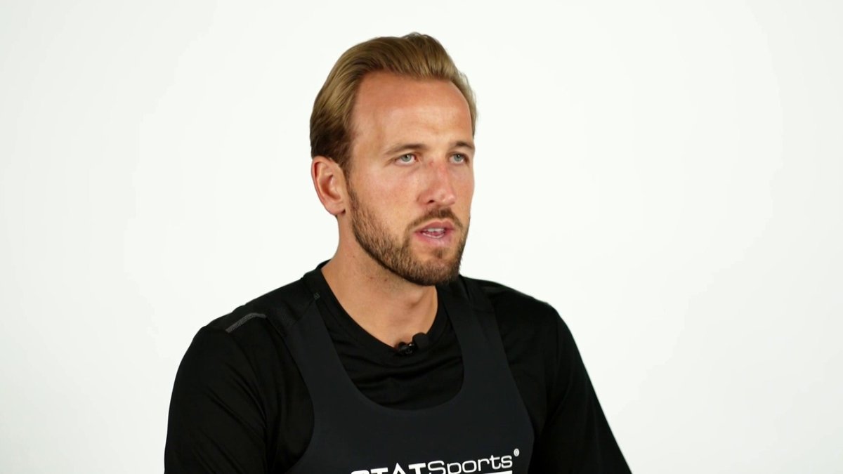 🗣️ "Last year was my best year in my career, both individually and from a team point of view." Harry Kane on being nominated for the 2026 Ballon d'Or and not slowing down at 33 💪 🎤 Carrie Brown 💙 #FCBayern