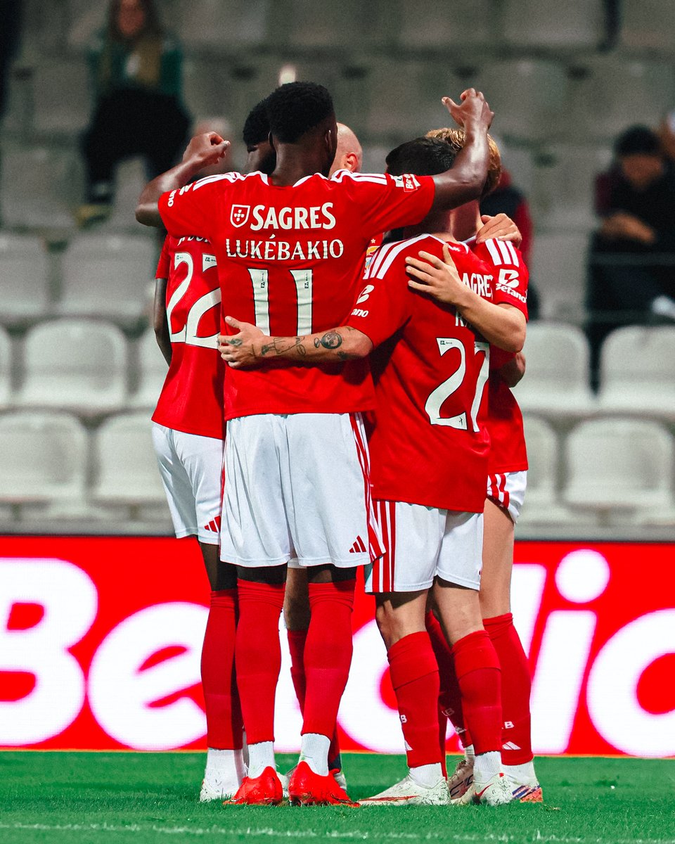 🎥 Revê os golos do Moreirense FC vs. SL Benfica. ⚽ Pavlidis ⚽ Schjelderup ⚽ Prestianni ⚽ Aursnes