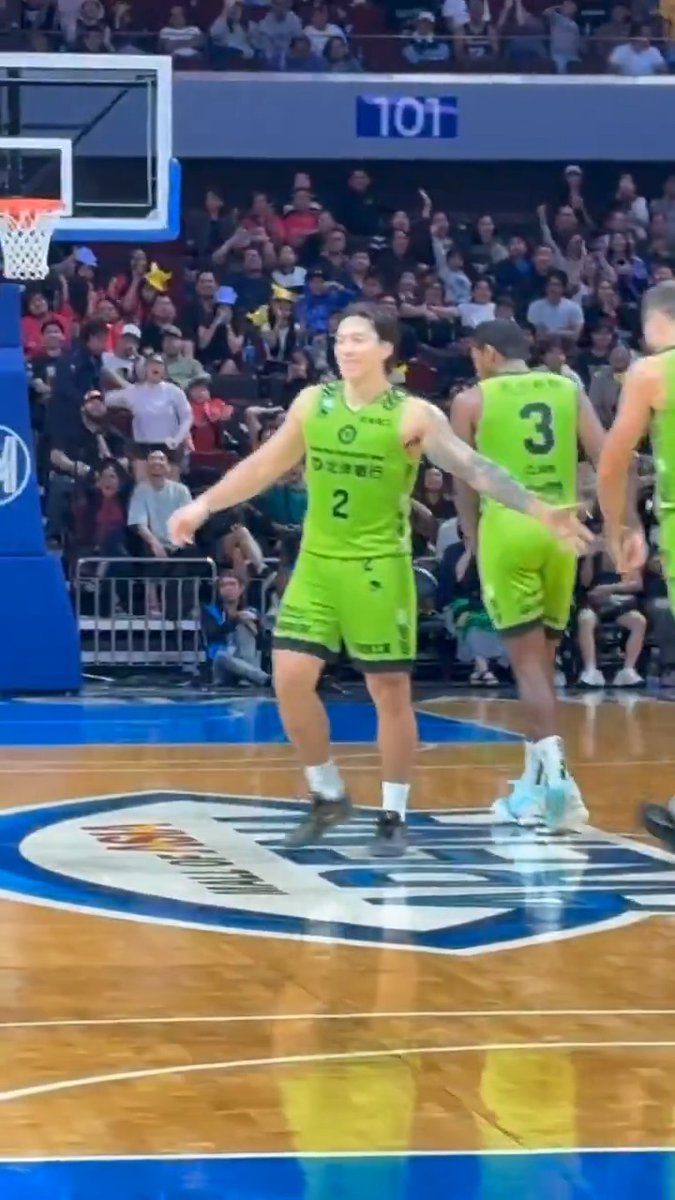 これぞフィリピンの貴公子🤴 #2 ラモスがスリーを決め北海道が5点差に広げる！ Dwight Ramos レバンガ北海道 🔽B.LEAGUE公式YouTubeで配信📡 #Bリーグ #Bリーグマニラゲーム #Bleague #BLeagueManilaGames