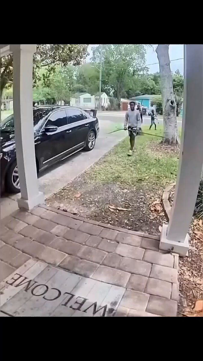 I absolutely love seeing wholesome videos like this. Kids going out, trying to earn some $$, for whatever the reasons are. When I was a kid, this is how we did it. We went door to door, and after a little while, we had schedules setup, with regular customers. Loved getting high wind storms, or heavy snow! Those were some great payday. Well done kids! Keep at it! 👏🔥