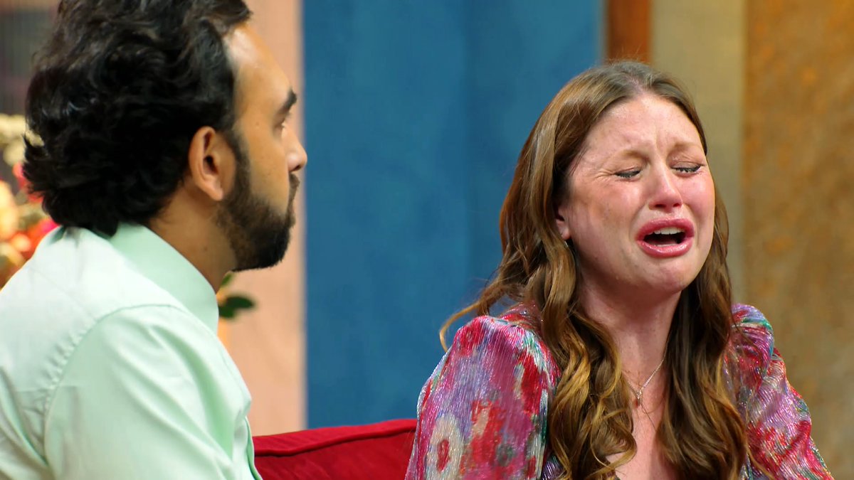 They're jumping right in! 🫣👏 Catch all the drama on the #90DayFiance Tell All, starting Sunday at 8P