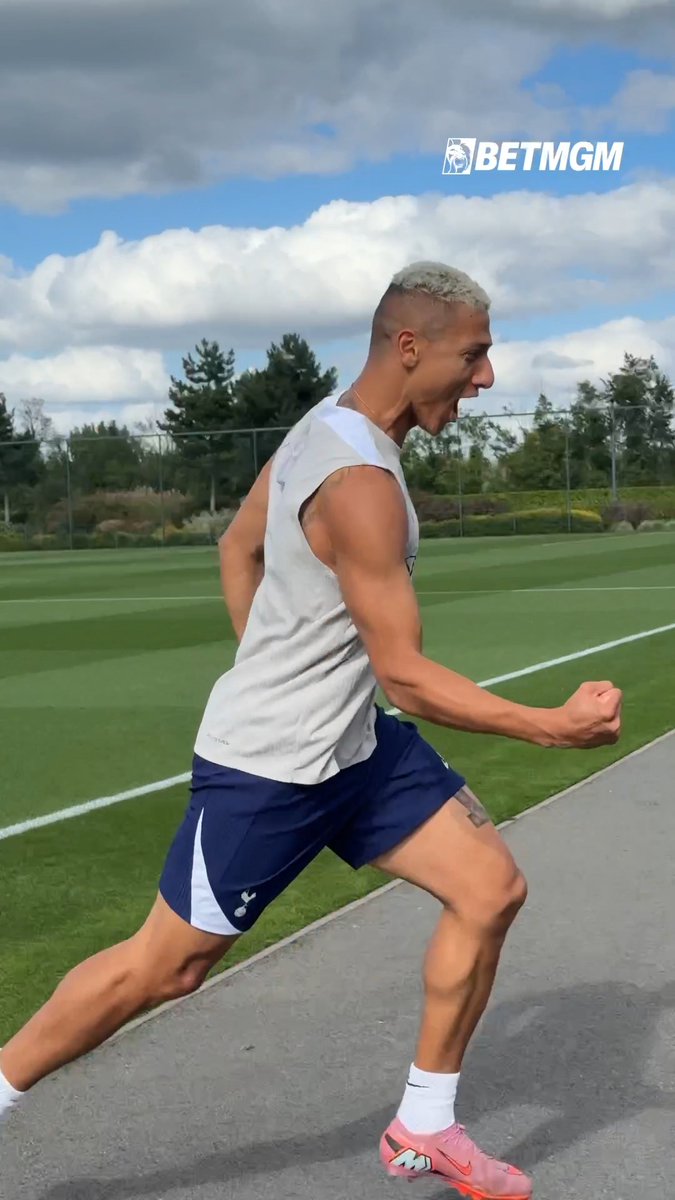 🚨𝐍𝐄𝐖! | Richarlison has ‘𝐓𝐀𝐊𝐄𝐍 𝐏𝐀𝐑𝐓’ in Tottenham Hotspur first-team training this week despite not being registered in Spurs’ Premier League squad. 📺[Michael Bridge via Sky Sports News] #THFC| #COYS| #TOTTENHAM | #SPURS