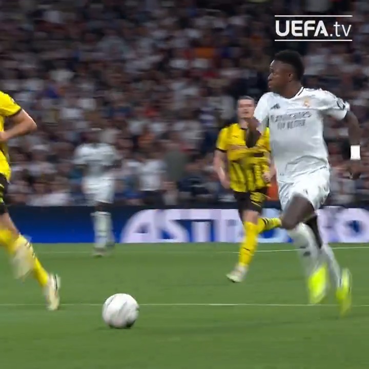 Esto hizo Vinícius hace 2 años y luego le robaron el BALÓN DE ORO. La gente que critica e insulta a Vinícius tiene una memoria muy corta. Volverá y callará muchas bocas 🔥