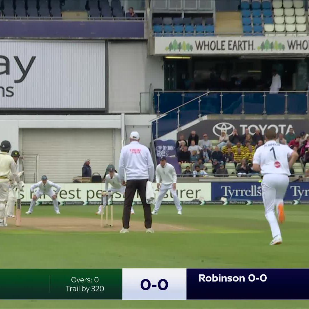 WHAT A START. Ollie Robinson strikes with the first ball 🤯