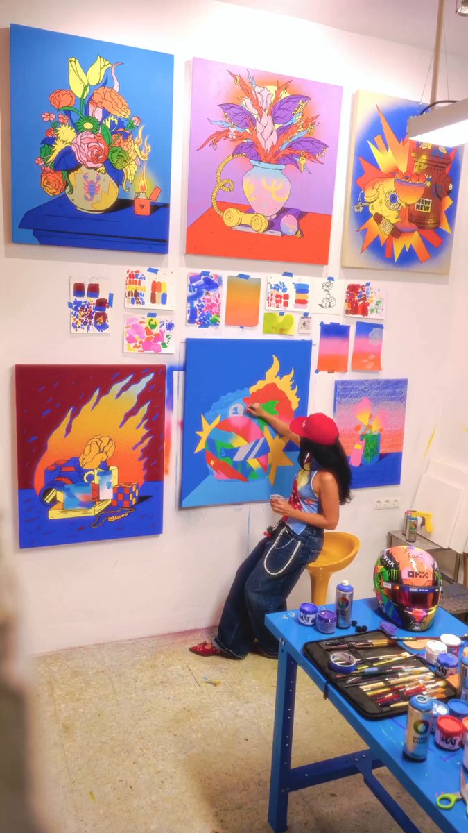 The artist behind the art 💥 Be Fernández had an idea and it came to life. hear how she was inspired to create Lando's helmet for this weekend