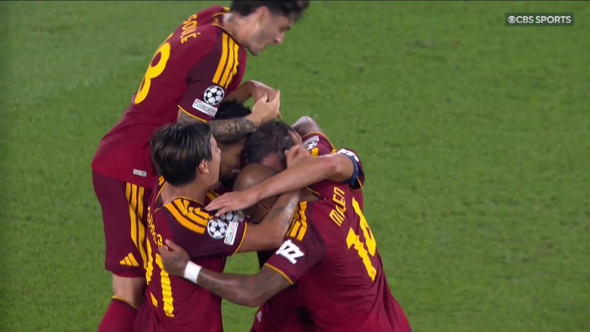 Bryan Cristante scores Roma’s first #UCL goal since 2019 👏 The last player to score for Roma in the UCL was Daniele De Rossi 🐺