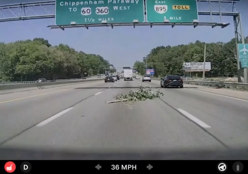 Good thing I pay attention while using FSD - FSD would have definitely gone over it and that would have sucked. It was bigger than it looks 😂