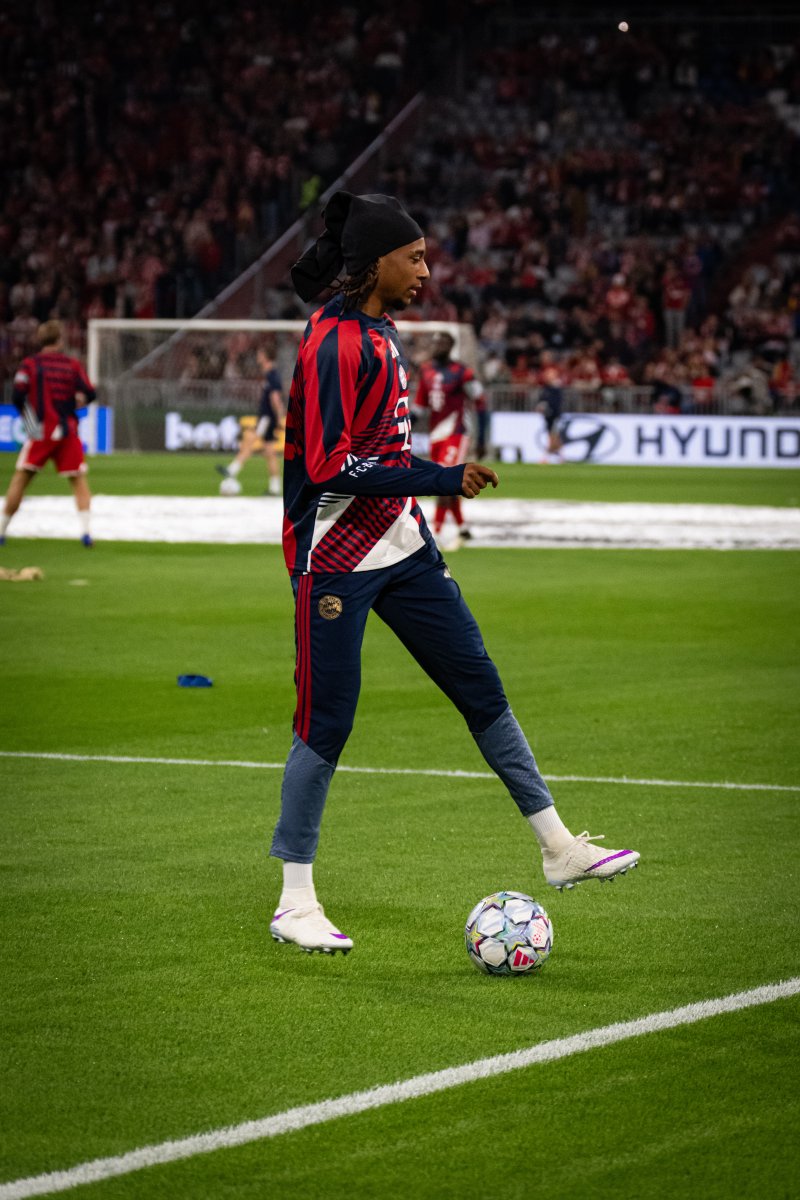 That is a majestic first touch 🤯