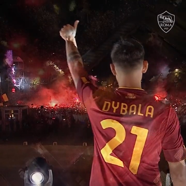 dybala'ya şu karşılama ne alaka ya jül sezar mı dirildi aq