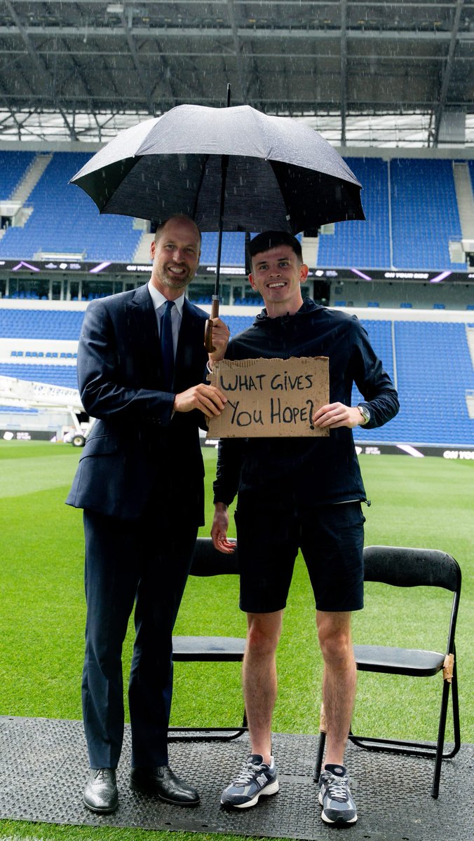 Absolutely love this video of Ryan Hall interviewing Prince William in Liverpool today! 👏🏻👏🏻