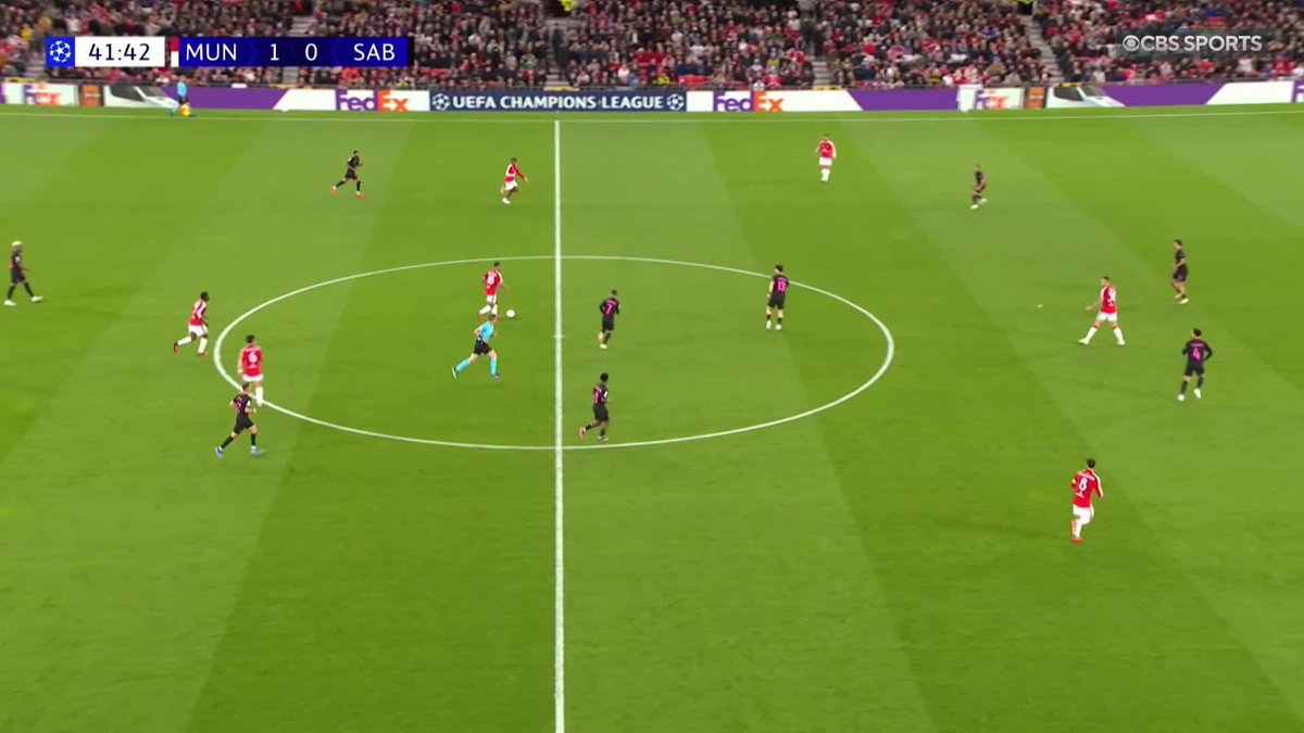 Two goals in three minutes. Manchester United are on fire 🔥 Don't miss the #UCL on Paramount+ 🍿