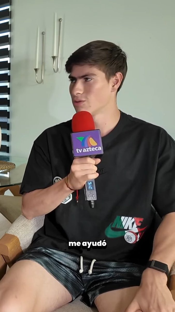 Villa villa fue a conocer la casa y las mascotas de Armando, con el pretexto de trabajar hahaha. Que nos haga house tour. Me encanta ❤️ Que bello es Armando